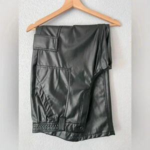 American Eagle Cargo Pants - Size 16